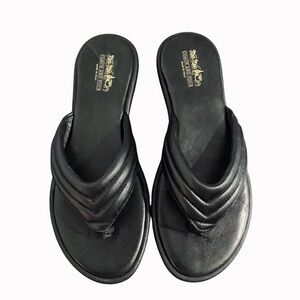 SOLD DO NOT PURCHASE Coach Leather Puff Strap Sandals Slip On New NWOT